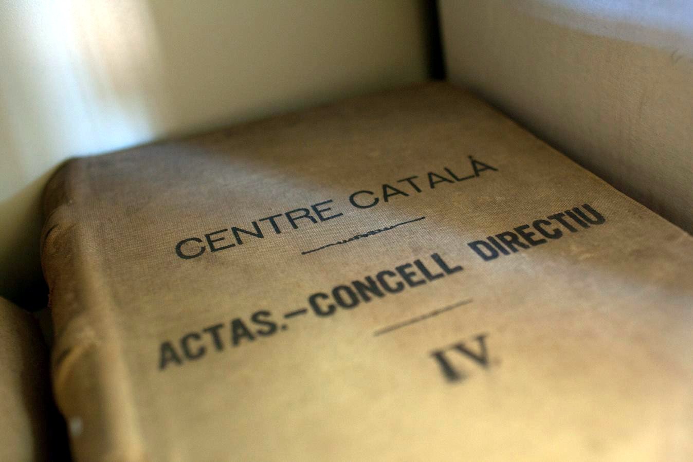 Llibre d’Actes del Centre Català.  Foto: Juan Alonso